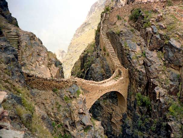Yemen Shaharah bridge.jpg