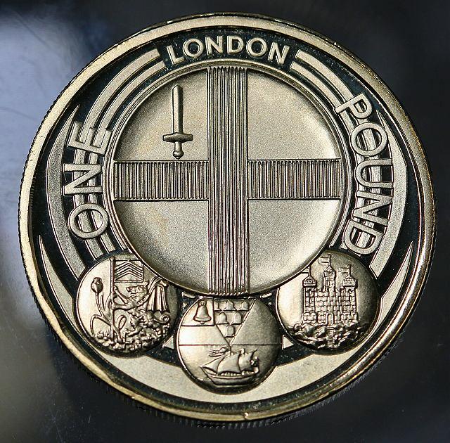 UK 1 pound-London.jpg